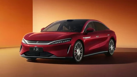 Chi tiết sedan điện BYD Da Han EV: Tầm chạy hơn 1.000 km, sạc từ 10% lên 97% chỉ cần 9 phút