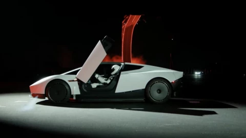 Tăng tốc 0-96km/h trong 1 giây và biết... bay: Tesla chính thức ra mắt siêu xe điện Roadster 2