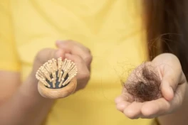 Bóc tách 3 bước trị rụng tóc chuẩn y khoa: Đừng phí tiền vì những mẹo vô ích