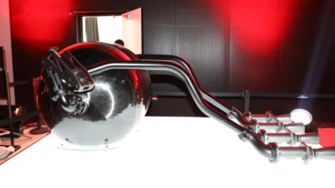 Tesla Roadster bay: Giải thích cách hoạt động của hệ thống đẩy tên lửa dùng cho ô tô