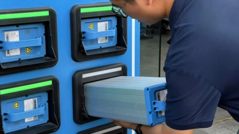 Tìm hiểu pin xe máy điện VinFast: các loại pin, dòng xe dùng và loại nào tốt hơn