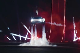 Vì sao người Trung Quốc đặc biệt quan tâm đến Tesla Roadster?