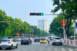 Tham khảo: Cách Bắc Kinh ứng dụng AI vào đèn giao thông, giảm ùn tắc và tăng tốc độ di chuyển