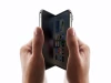 Màn hình Apple iPhone Duo lộ nếp gấp bất thường trong video trên tay thực tế