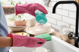 Hết cảnh đi nghỉ dưỡng vẫn phải giặt đồ, rửa bát: Airbnb cấm chủ nhà ép khách làm việc thay lao công