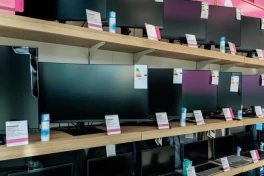 Nguyên nhân giá màn hình OLED đang ngày càng rẻ, và sẽ còn tiếp tục rẻ hơn