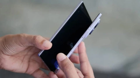 Samsung có lẽ phải “cảm ơn” iPhone Duo của Apple