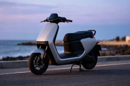 Vì sao xe máy điện quảng cáo đi 80km nhưng thực tế chỉ đạt 50km?