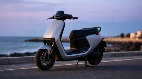 Vì sao xe máy điện quảng cáo đi 80km nhưng thực tế chỉ đạt 50km?