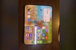 Khách hàng bị từ chối bảo hành dù iPhone Duo hỏng màn hình sau 3 giờ sử dụng