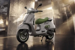 Vespa ra mắt mẫu xe đặc biệt chỉ có 4 chiếc ở Việt Nam, giá 372 triệu đồng