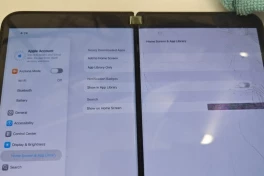 Điện thoại gập bị khai tử từ năm 2021 của Microsoft cài đặt thành công iOS 26, khác gì iPhone Duo đâu!