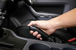 Xe ô tô không sử dụng dài ngày có nên kéo phanh tay?