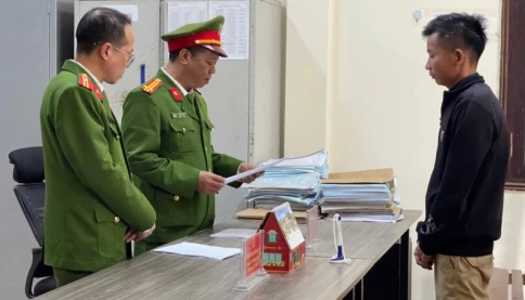 Chém "tình địch" vì mâu thuẫn tình ái