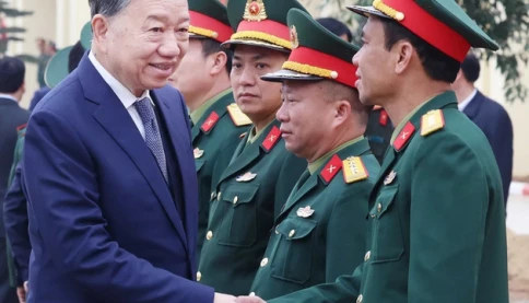 Tổng Bí thư Tô Lâm thăm và làm việc tại Lữ đoàn tên lửa 490