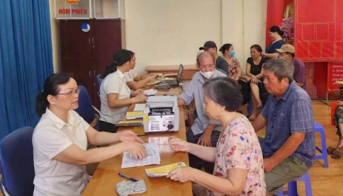 Thủ tục nhận trợ cấp cho người từ 60 tuổi không có lương hưu