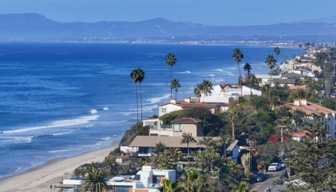 Đến lượt người Đan Mạch đề nghị mua California haha. Lãnh thổ quốc gia mà cứ như hàng shopee
