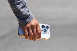 Tính năng AI được chờ đợi nhất của Apple "trễ hẹn" với iOS 18