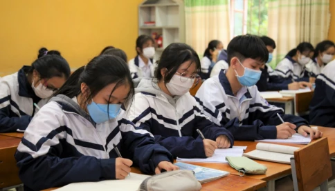 Phụ huynh nói bị ép  ký đơn tình nguyện học thêm, hiệu trưởng nói gì?