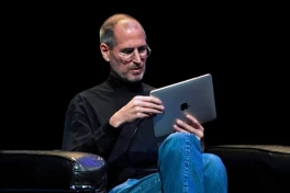 Cả ngành di động thay đổi vì Steve Jobs muốn... check mail trong nhà vệ sinh