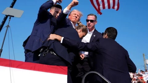 FBI thông tin chi tiết vụ ông Donald Trump bị bắn, hé lộ nhiều tình tiết bất ngờ