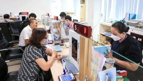 Công chức nào không đủ điều kiện về hưu theo Nghị định 178? được hưởng chế độ gì?