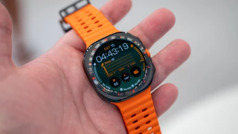Samsung giải thích lý do chọn màu cam là màu đặc trưng Galaxy Watch Ultra