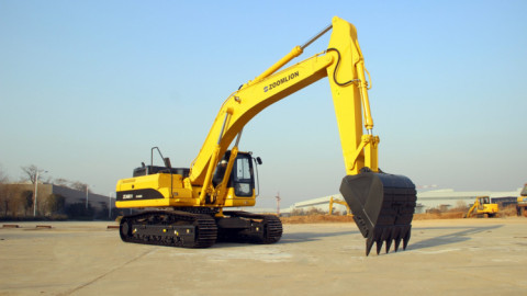 Lên mạng mua máy xúc mà vẫn có người bán, người đàn ông tá hỏa khi nhận hàng