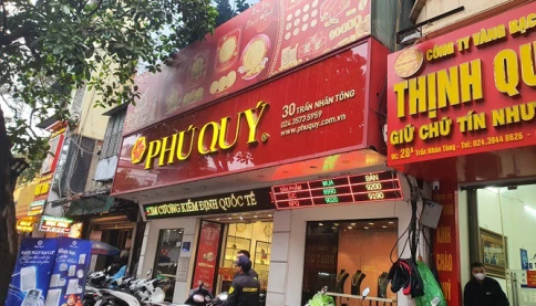Giá vàng 19/2 tăng giảm chóng mặt, cửa hàng điều chỉnh chiều mua vào cao chưa từng thấy