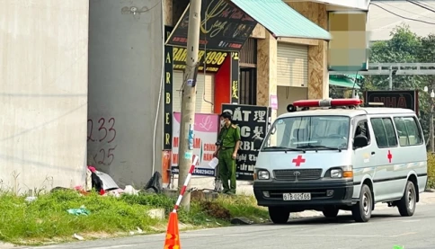 Thông tin sốc vụ mẹ ôm thi thể con trong khe thoát hiểm suốt 3 ngày, ám ảnh hiện trường vụ việc