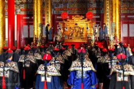 Nguồn gốc câu nói "vạn tuế, vạn tuế, vạn vạn tuế" thường nghe trên phim Trung Quốc