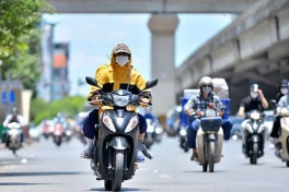Trời nắng nóng, có người khuyên nên xả bớt hơi trong lốp xe máy, có nên làm theo?