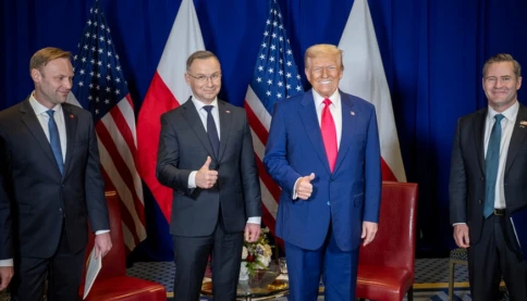 Cuộc họp "10 phút" của Tổng thống Ba Lan với ông Trump gây tranh cãi