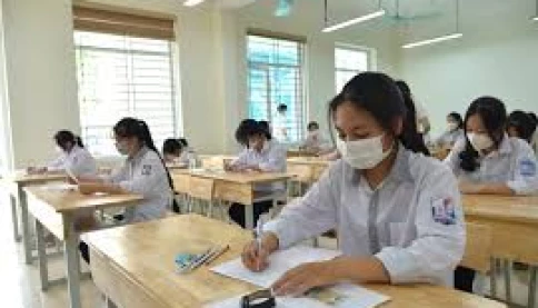 Nhiều phụ huynh thở phào vì sau nhiều ngày chờ đợi, Sở GD ĐT Hà nội đã công bố Ngoại ngữ là môn thi thứ 3 vào 10