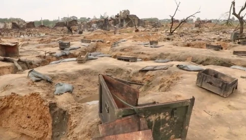 Hình ảnh phim trường ngổn ngang, tặng lại tỉnh bị từ chối thẳng