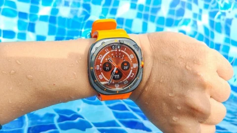 Đánh giá Galaxy Watch Ultra trong một ngày “full vận động”: đủ từ chạy bộ, bơi lội, nhảy dây, kết quả thực tế sẽ ra sao?
