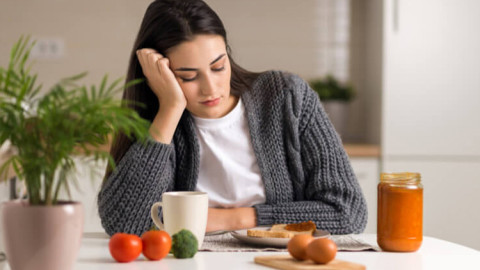 Tại sao con người cảm thấy ít đói hơn khi trời nóng?