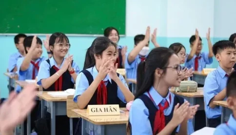 Học sinh phổ thông cả nước được miễn học phí từ khi nào?