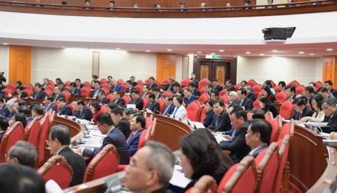 Bộ Chính trị chỉ đạo tạm dừng Đại hội đảng bộ cấp huyện, xã