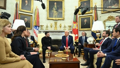 Lộ diện người khơi mào cuộc khẩu chiến giữa ông Trump và Tổng thống Ukraine, 1 câu nói gây bùng nổ