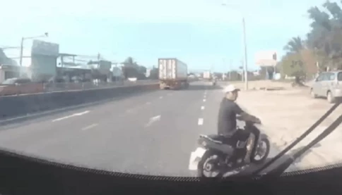 "Trình bày lên phường", triệu tập một số đối tượng trong vụ tài xế xe buýt bị đánh ngay trạm CSGT