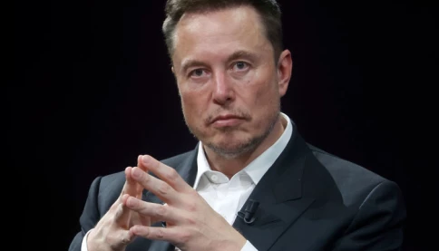 Elon Musk chỉ trích Zelensky vì từ chối lệnh ngừng bắn
