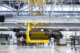 Rolls-Royce đã tạo ra Spectre, chiếc xe điện đầu tiên của mình như thế nào?