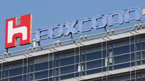 Foxconn tuyển gấp 50.000 người để sản xuất iPhone 16, mức lương hấp dẫn