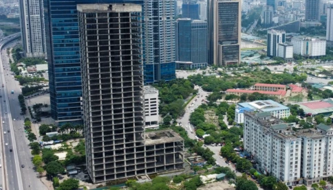 Xây nhà nhiều năm không xong, cựu Chủ tịch Xi măng Việt Nam bị khởi tố