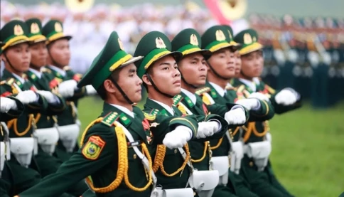 Theo luật mới, sĩ quan nghỉ hưu được thăng quân hàm, nâng lương trong trường hợp nào?