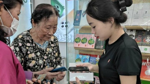 15/9 tới sẽ chính thức tắt sóng 2G, đừng lo vì đây là những nơi bán điện thoại 4G gần như cho không, thậm chí tặng miễn phí