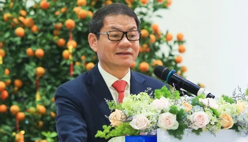 Ông Trần Bá Dương rớt khỏi danh sách tỷ phú USD, ông Phạm Nhật Vượng thăng hạng mức cao nhất