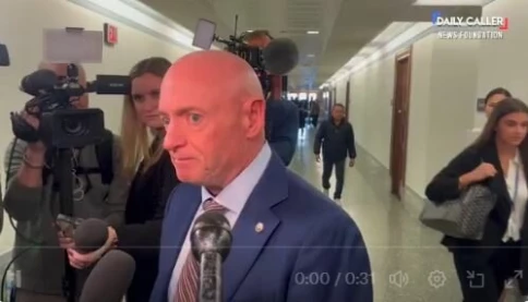 Thượng nghị sĩ Mark Kelly (đảng Dân chủ bang Arizona) cho biết người Ukraine rất dũng cảm, họ nói với