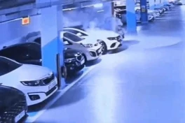 Mercedes-Benz "lặn mất tăm" sau khi xe điện bốc cháy tại Hàn Quốc